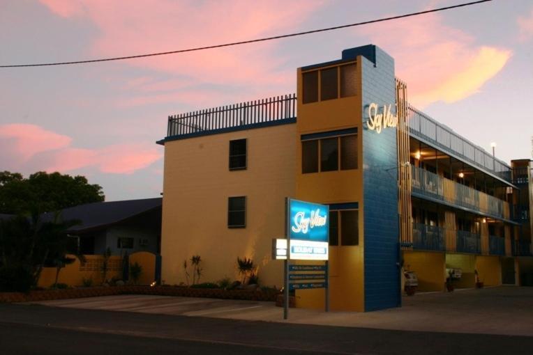 Sky View Units Bowen Aparthotel Exterior foto