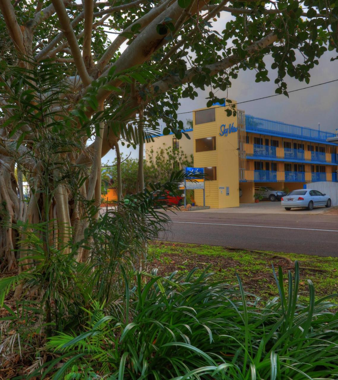 Sky View Units Bowen Aparthotel Exterior foto